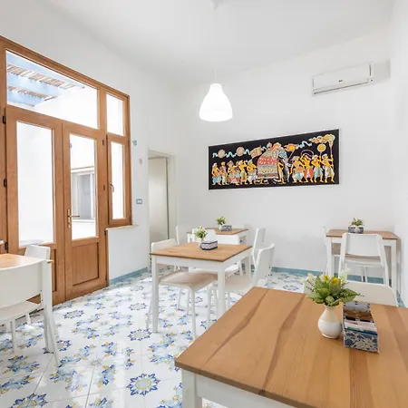 Bed & Breakfast Le Di Riva Delle Donne By Vivimy 2*