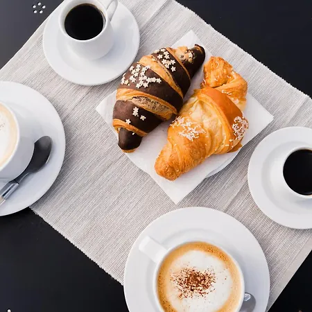 Le Di Riva Delle Donne By Vivimy Couette-café 2*
